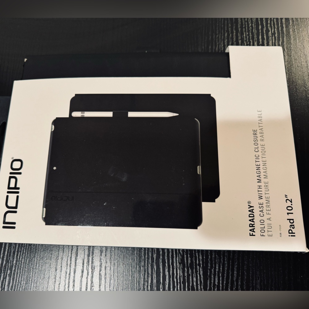 Incipio iPad 10.2” magnetic case